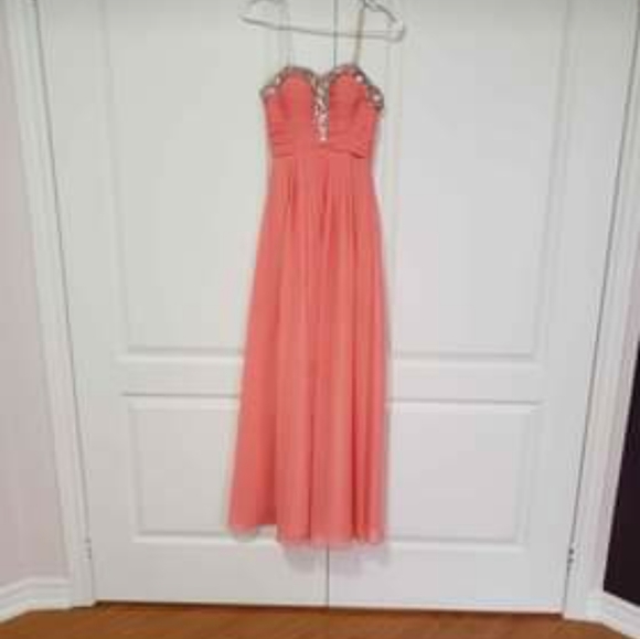 Rianna Dresses & Skirts - Prom/Party 👗 Dress Size 2